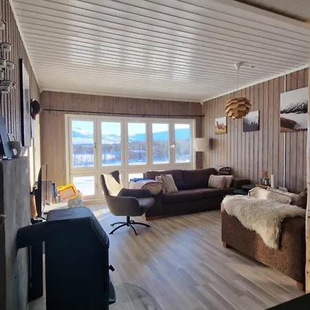 شقة Cosy In North-norway, Nearby Senja. Sorreisa