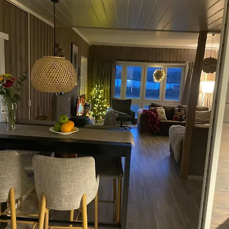 Cosy In North-norway, Nearby Senja. شقة